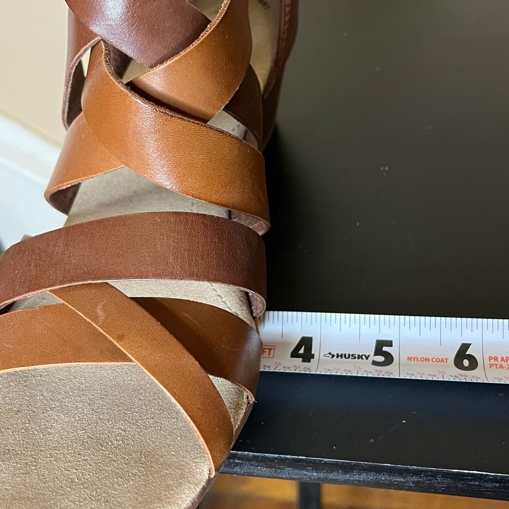 Clarks Valarie Dream heeled strappy sandal size 7 EUC - Picture 13 of 13